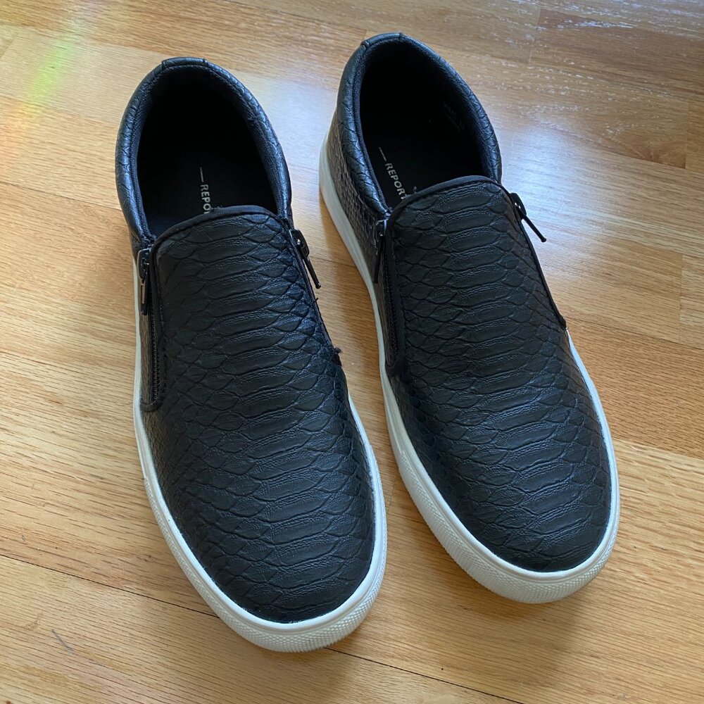 Report Slip-on fashion sneakers with side zippers